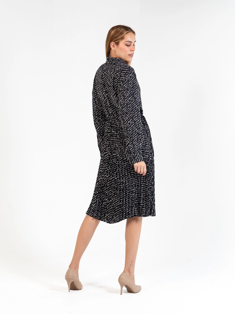VESTIDO MIDI CON ESTAMPADO DE FIRMA - 2