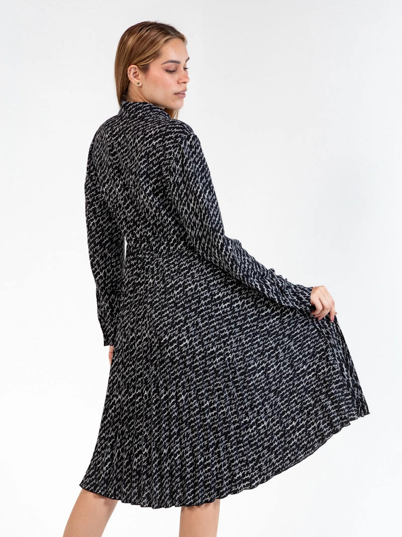 VESTIDO MIDI CON ESTAMPADO DE FIRMA - 5
