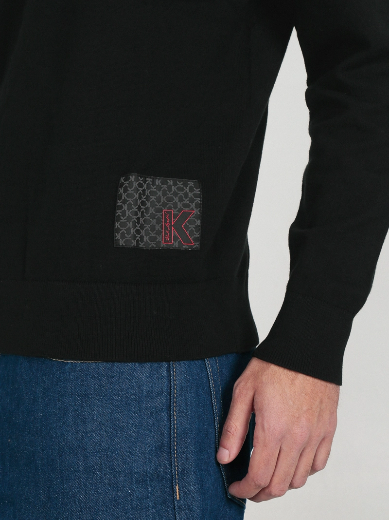 SWEATER DE CUELLO ALTO CON ETIQUETA TEJIDA - 5