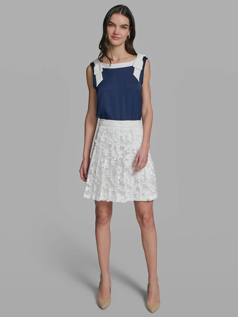 FALDA MINI DE ENCAJE ESTILO PREPPY - 1