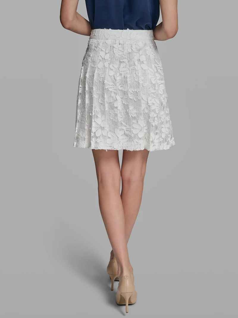FALDA MINI DE ENCAJE ESTILO PREPPY - 4