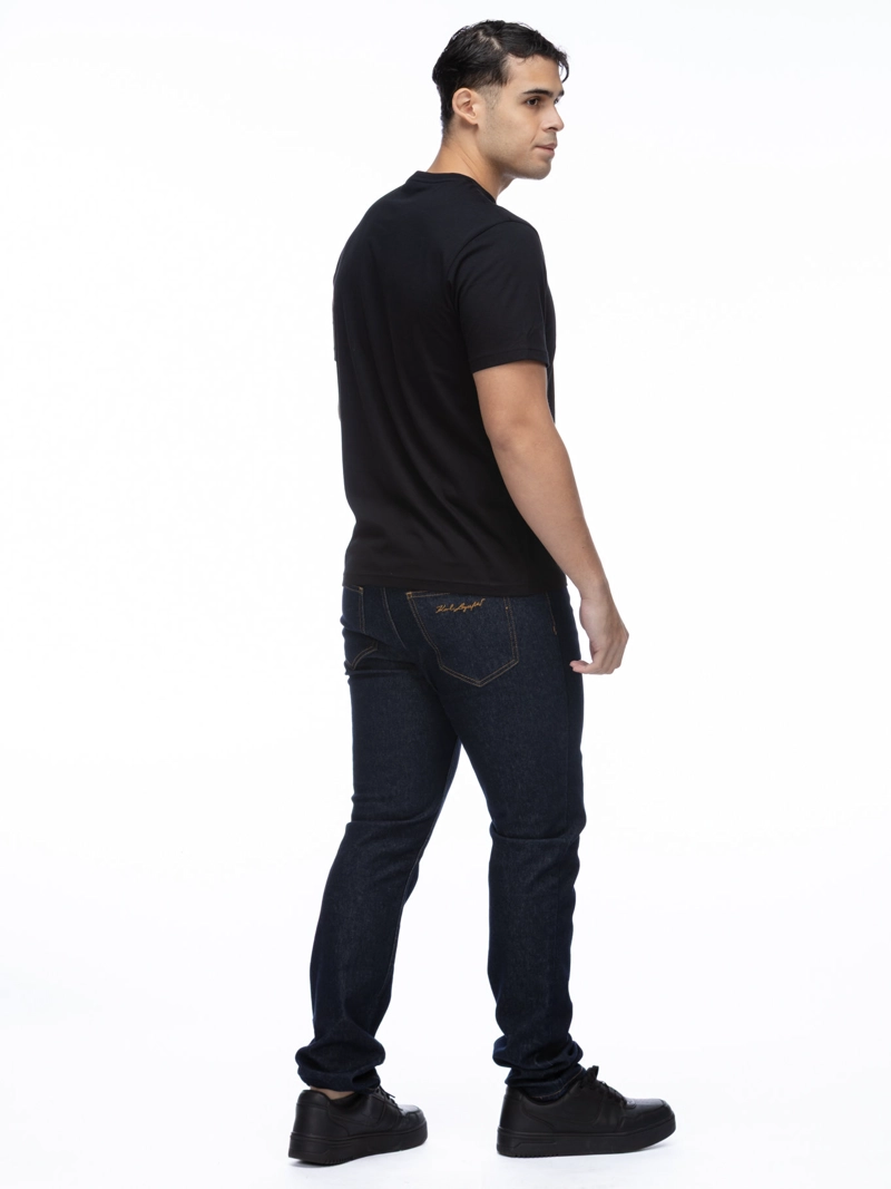 POLERA CON LOGO EN RELIEVE - 3