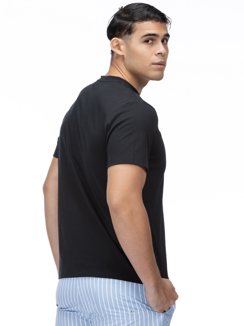 POLERA CON PARCHE DE GOMA - 4