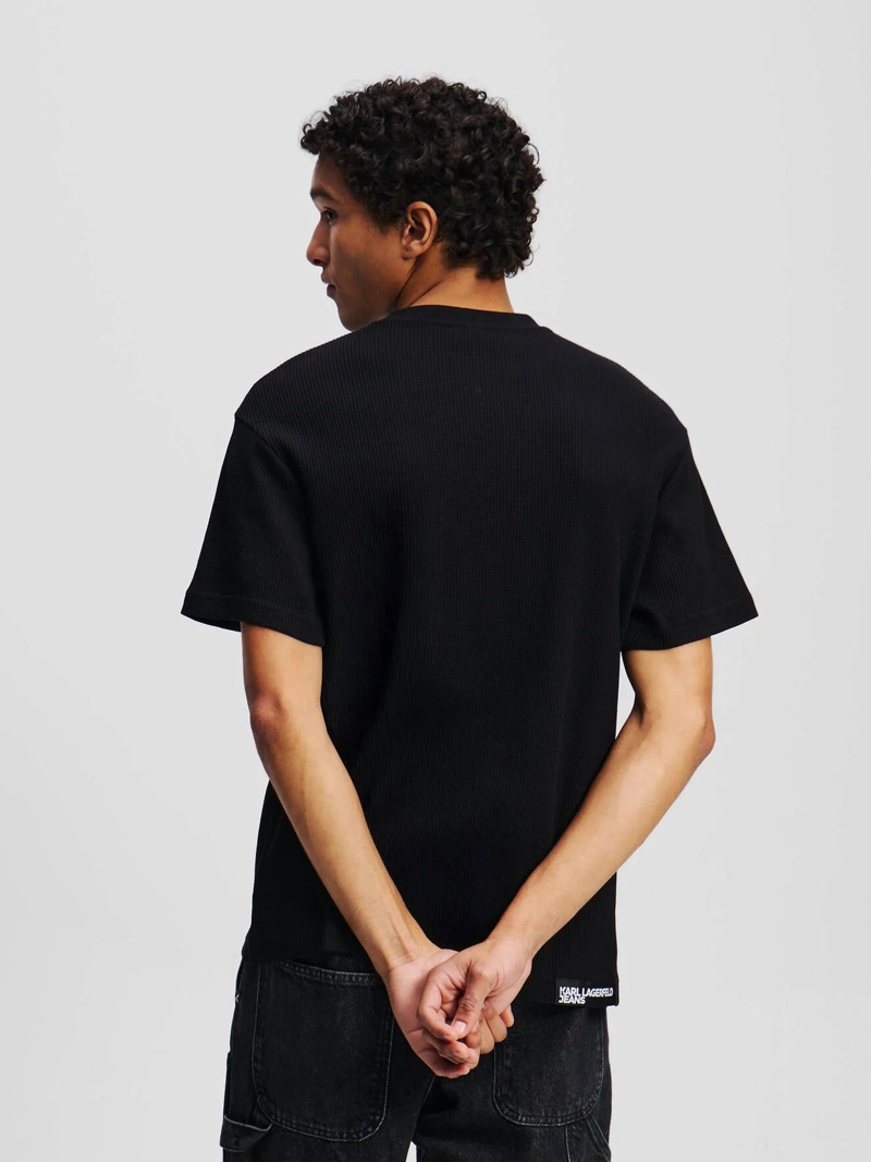 POLERA WAFFLE CON INSIGNIA - 3