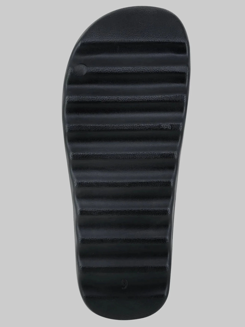 SANDALIAS EN EVA CON LOGO DE KARL - 4