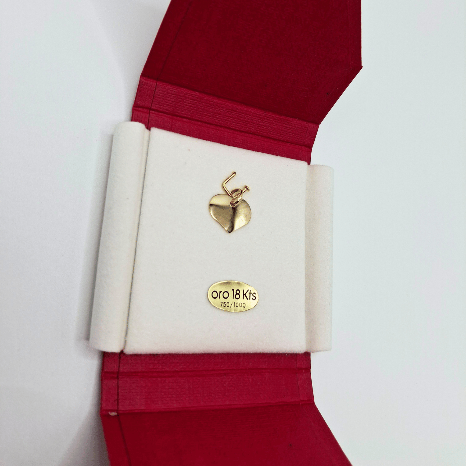 COLGANTE CORAZÓN DE ORO 18K - 2