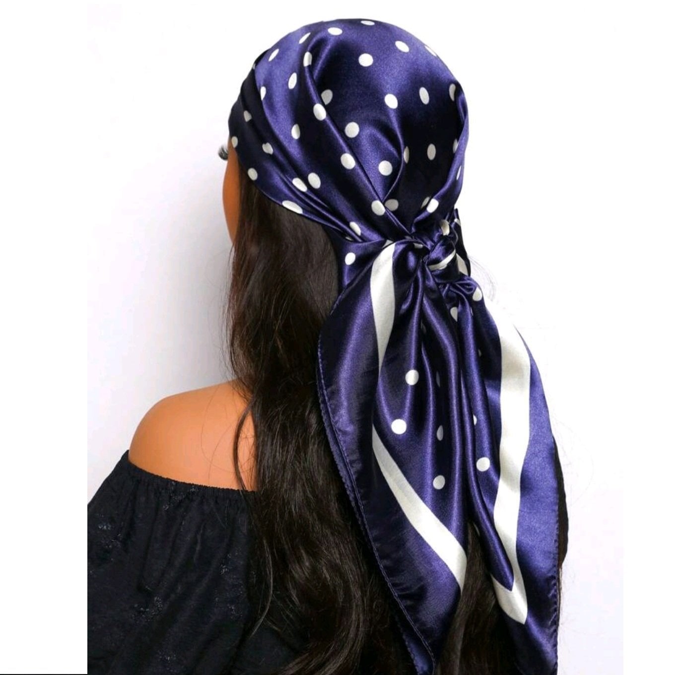 PAÑUELO SATINADO MUJER COLOR AZUL DISEÑO LUNARES 70 X 70 CMS - 2