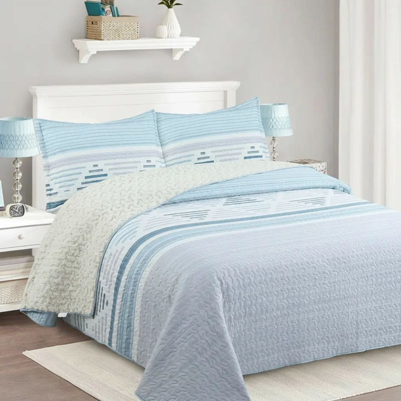 CUBRECAMA QUILT SHERPA 1.5 W.M G- AZUL CLARO LISA - 1