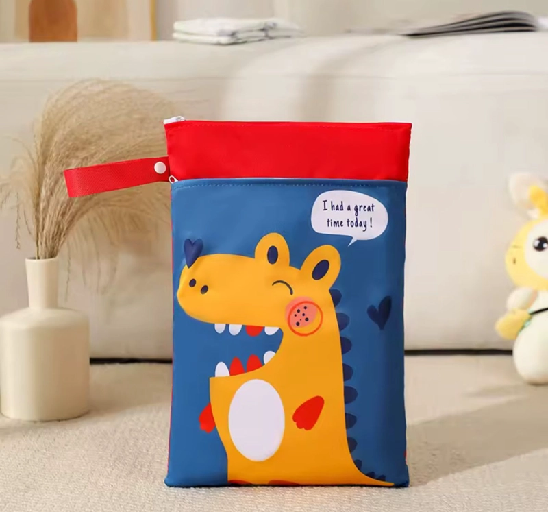 BOLSA PORTA PAÑALES DISEÑO INFANTIL ANIMADO ORGANIZADOR - 1