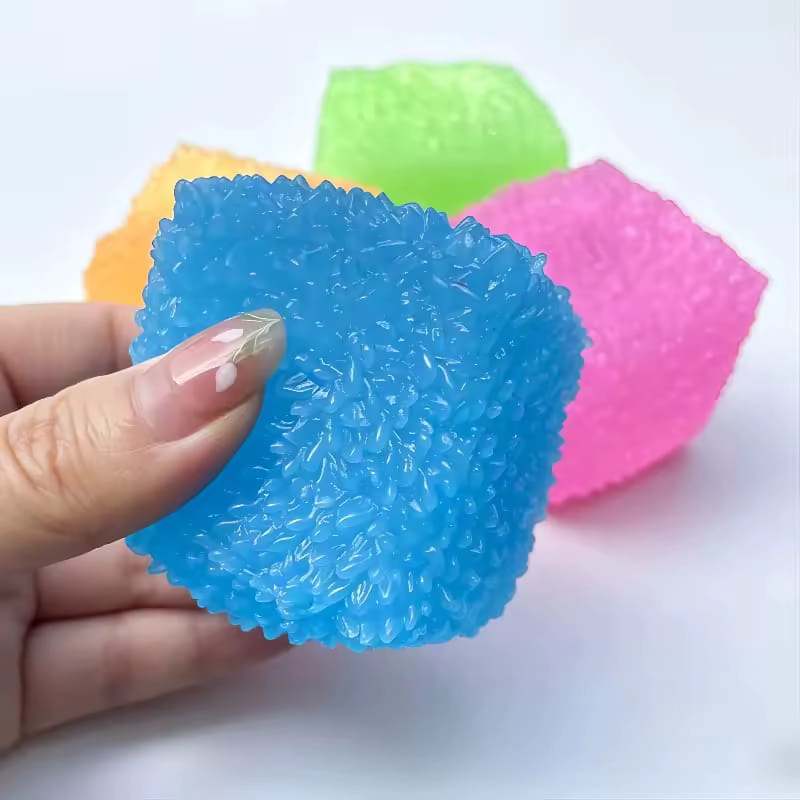 SQUISHY DE SILICONA FORMA DE CUBO DE HIELO TEXTURIZADO - 1