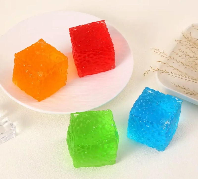 SQUISHY DE SILICONA FORMA DE CUBO DE GELATINA HIELO - 3