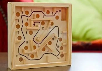 LABERINTO MADERA CON BOLA METALICA JUEGO EDUCATIVO - 2
