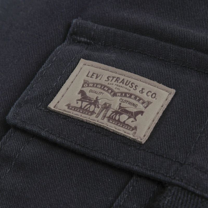 SHORTS NIÑO CARGO NEGRO LEVIS - 5