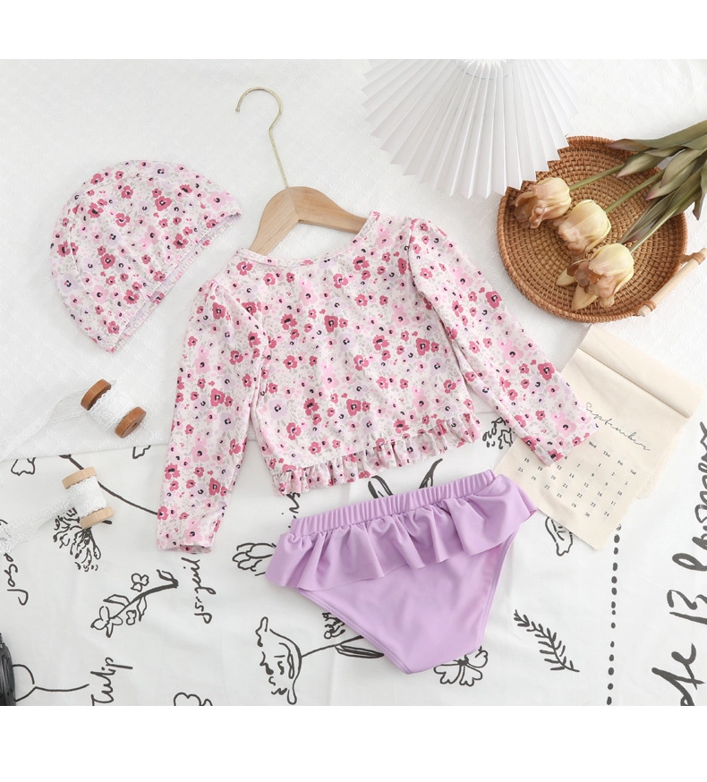 TRAJE DE BAÑO NIÑA 3 PIEZAS FLORAL LILA + GORRO | SENSIBLUE - 3