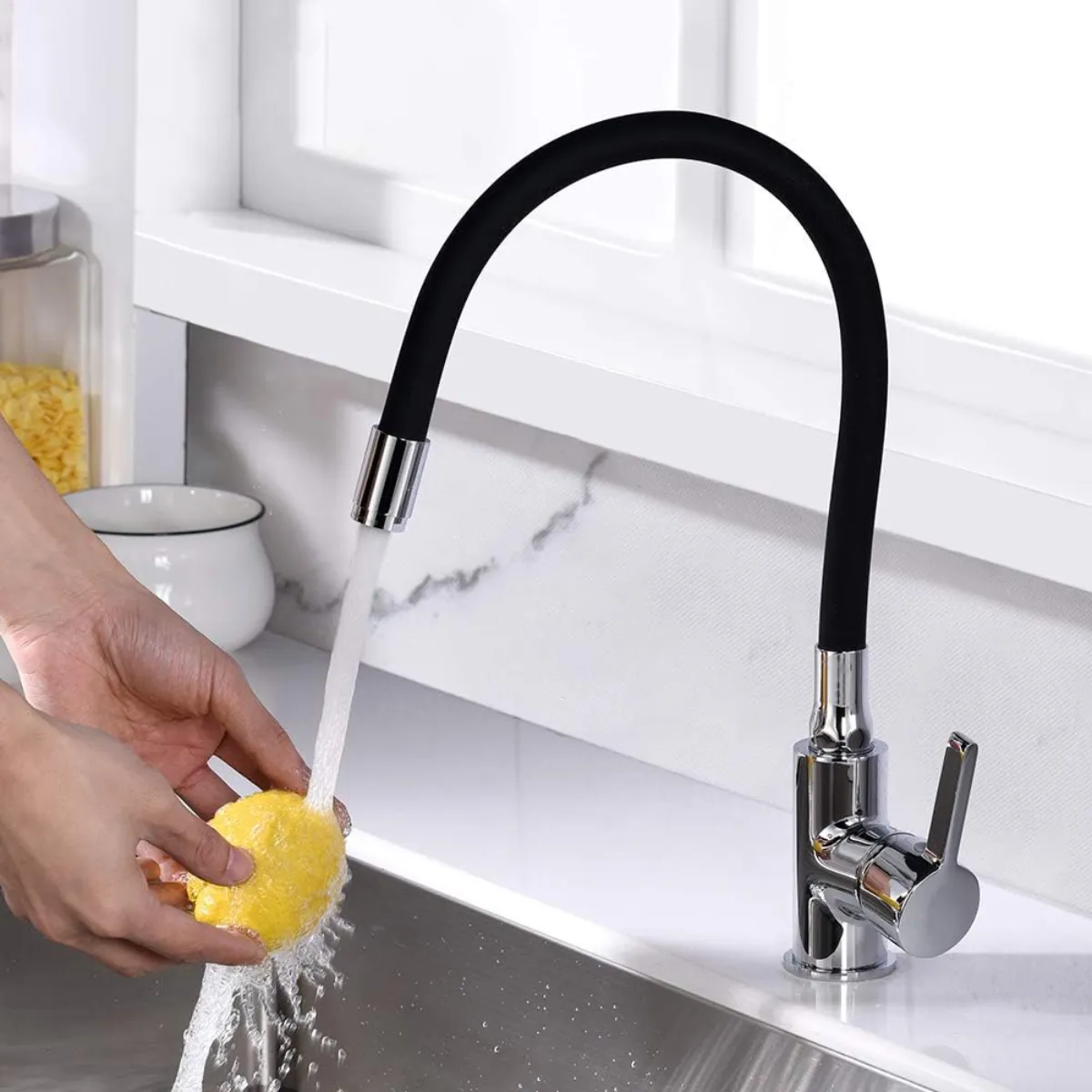 LLAVE LAVAPLATOS MONOMANDO CUELLO FLEXIBLE NEGRO TAUMM - 4