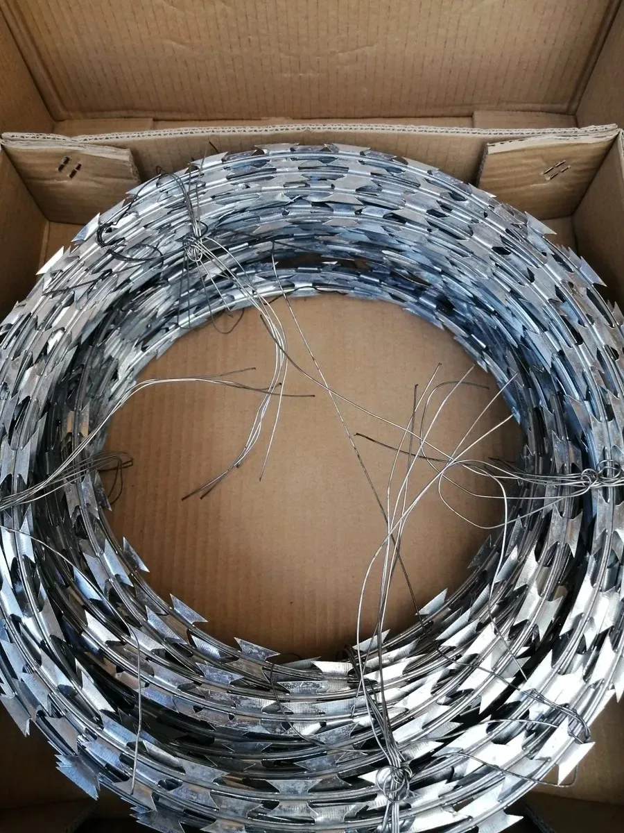 ALAMBRE CONCERTINA DE 30 CM X 10 MTS, GALVANIZADO. - 2