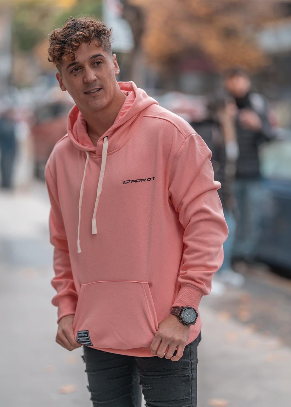 POLERÓN DE HOMBRE CON GORRO, DISEÑO LISO Y CORTE OVERSIZE - 3