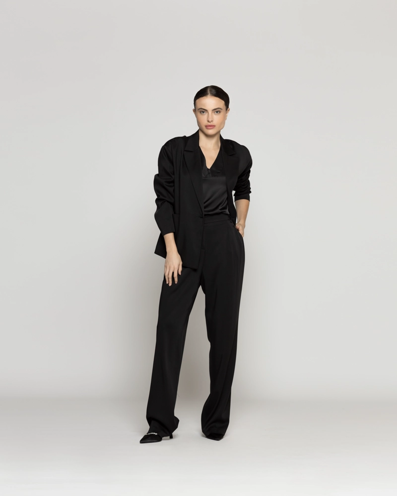 CHAQUETA MUJER TIPO BLAZER CLARISSA SEMIFORMAL NEGRA LINEATRE - 2