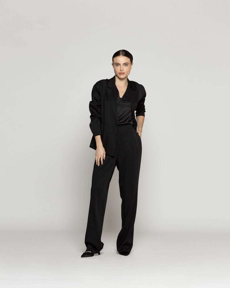 CHAQUETA MUJER TIPO BLAZER CLARISSA SEMIFORMAL NEGRA LINEATRE - 2