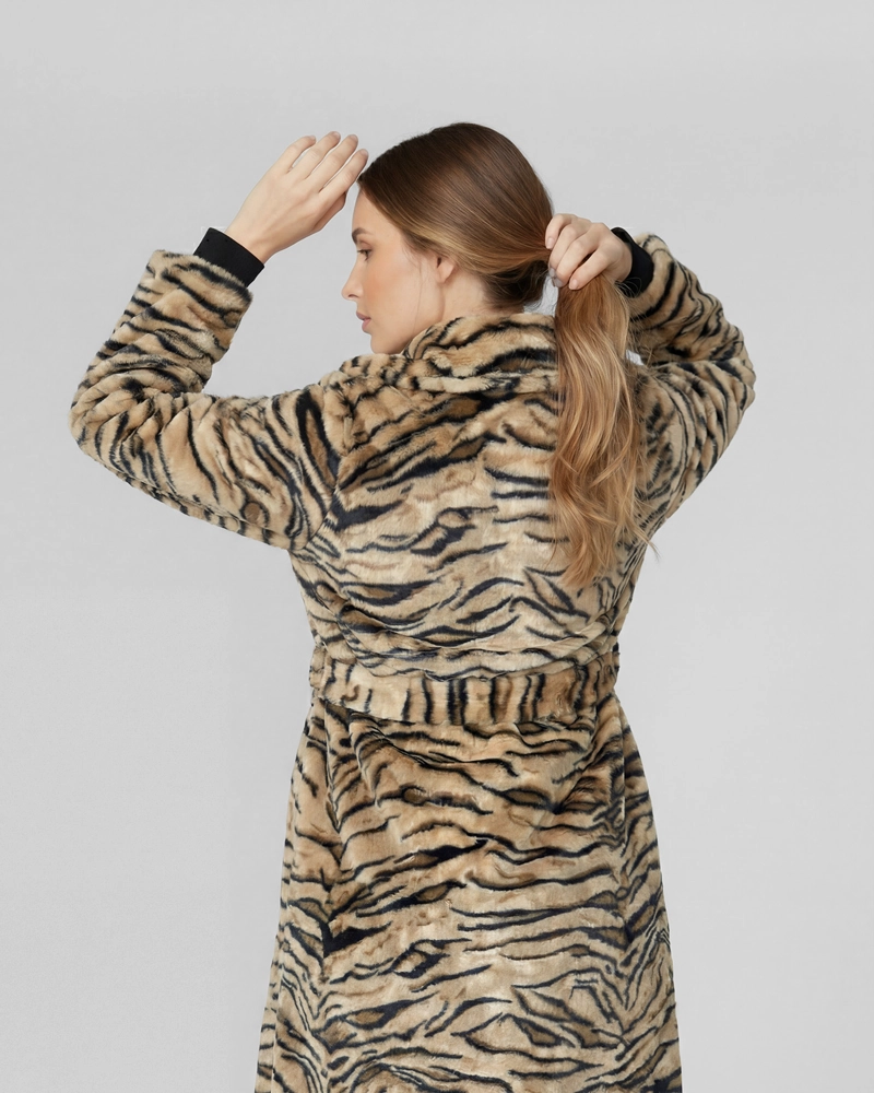 ABRIGO MUJER BIANCA RELAXED FIT CUELLO CON SOLAPA MANGA CAIDA BEIGE LINEATRE - 3