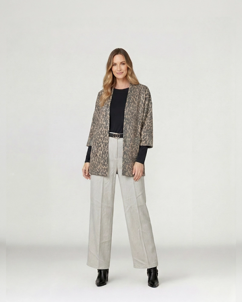 TAPADO MUJER JULIETA RELAXED CUELLO TIPO KIMONO MANGA CAIDA LEOPARDO LINEATRE - 4