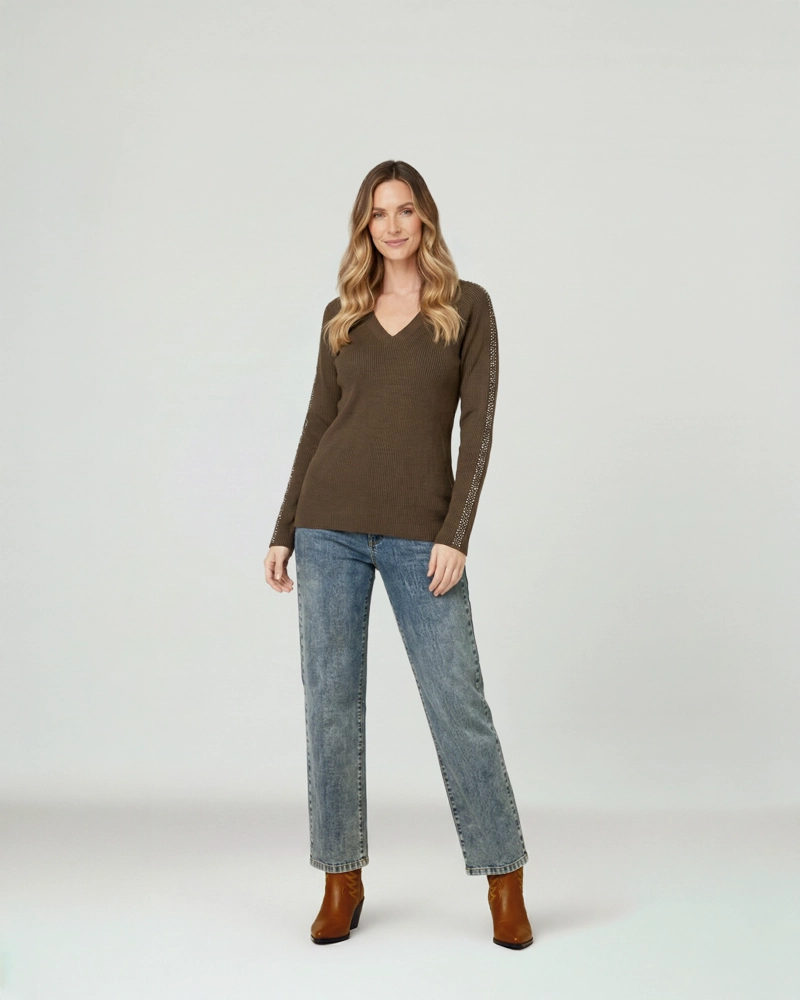SWEATER MUJER ORNELLA RELAXED CUELLO EN V MANGA CAIDA CHOCOLATE LINEATRE - 4