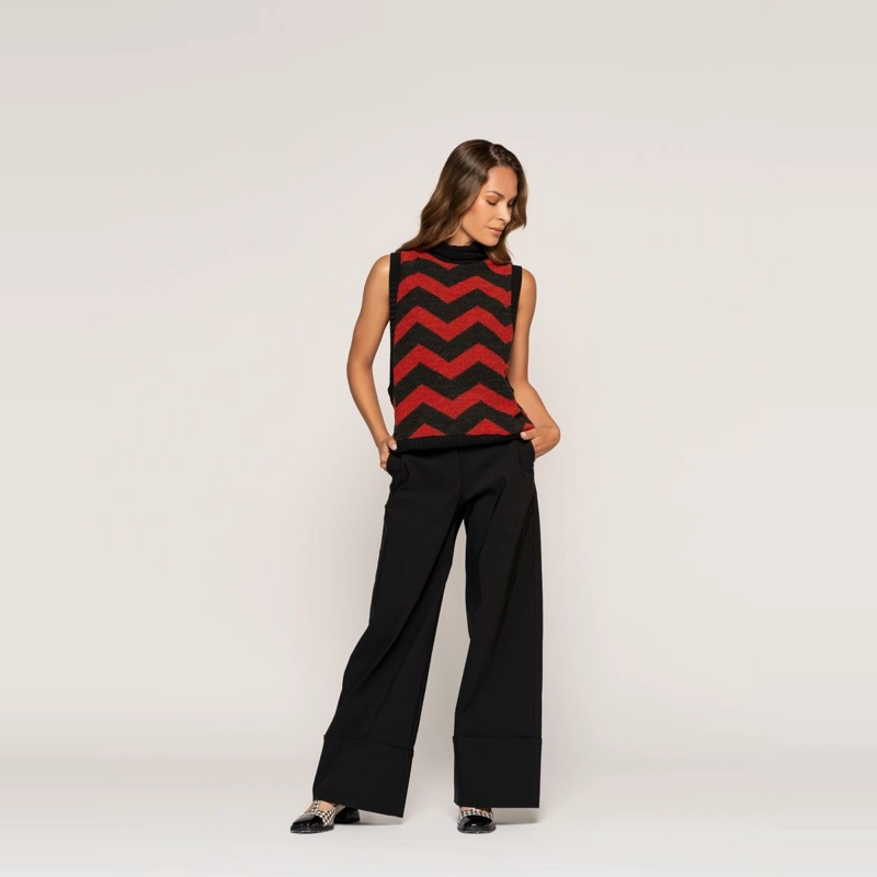 SWEATER LUCIA NEGRO Y ROJO ZIGZAG RELAXED FIT SIN MANGAS LUDOVICA - 1