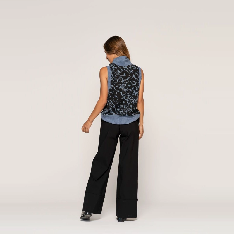 SWEATER LUCIA INDIGO Y NEGRO RELAXED FIT SIN MANGAS LUDOVICA - 3