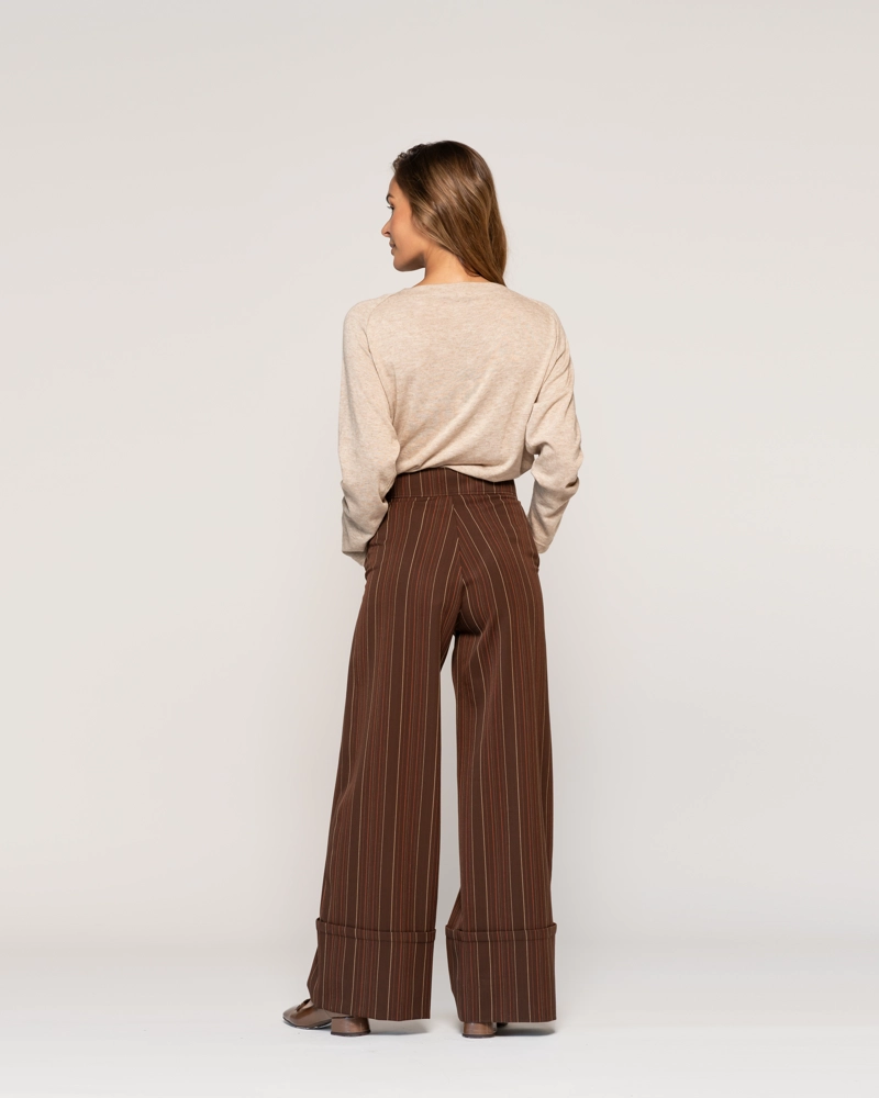 POLERA ELVIRA BEIGE AJUSTADA CUELLO ALTO MANGA LARGA LUDOVICA - 3