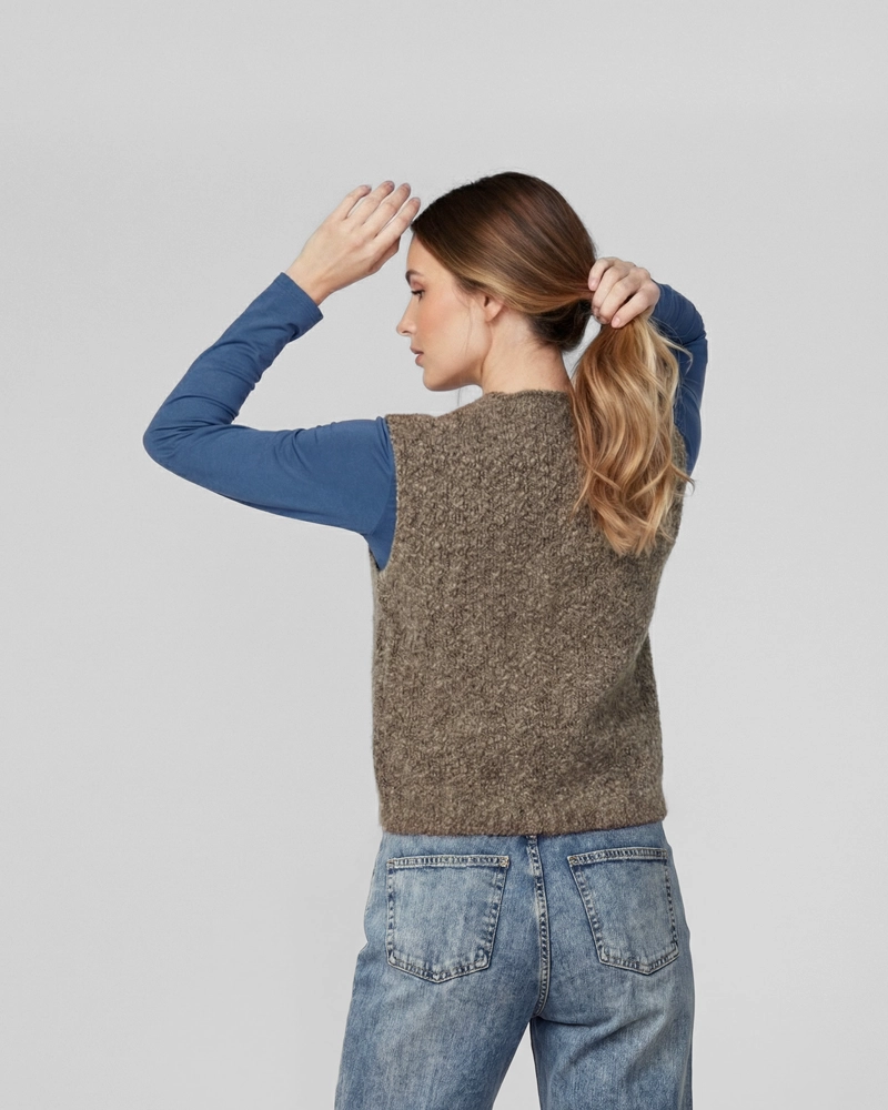 GILLET MUJER FERNANDA RELAXED CUELLO EN V FANGO LINEATRE - 3
