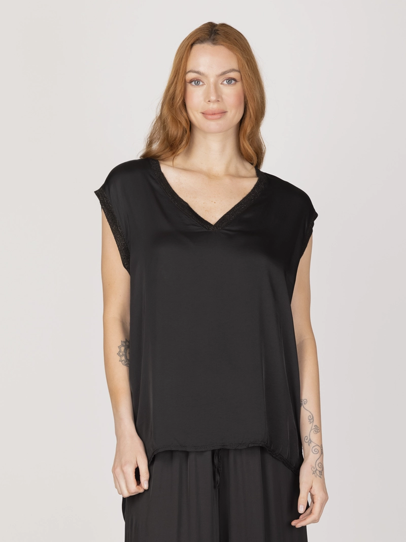 TOP NEGRO LINEATRE - 1