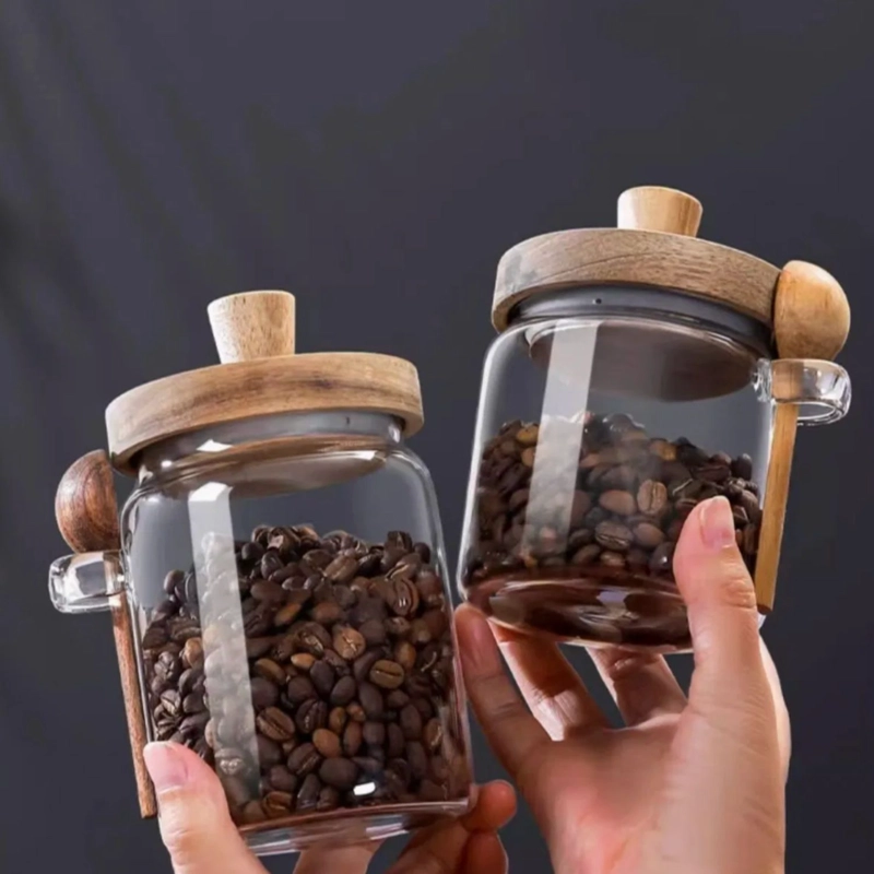 SET DE 3 FRASCOS DE VIDRIO CON TAPA DE MADERA Y CUCHARA - 4