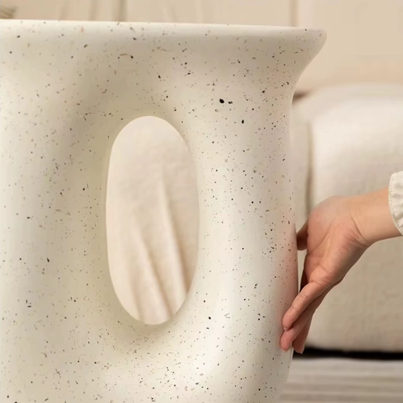 MESA LATERAL DE CENTRO ESCULTORICA EN U ESTILO NORDICO BLANCO CREMA - 4