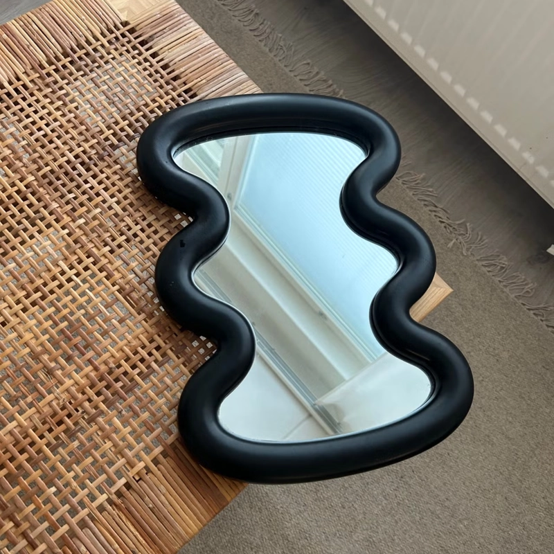 ESPEJO DECORATIVO DE MESA ONDULADO PARA TOCADOR COLOR NEGRO - 8