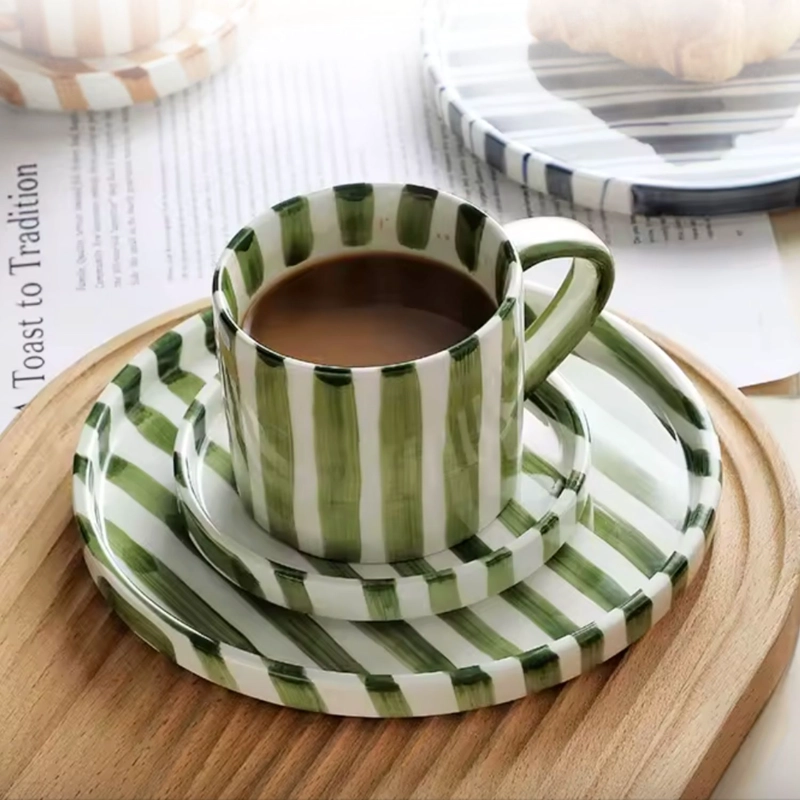 SET DE PLATOS Y TAZAS RAYAS VINTAGE VERDE - 1
