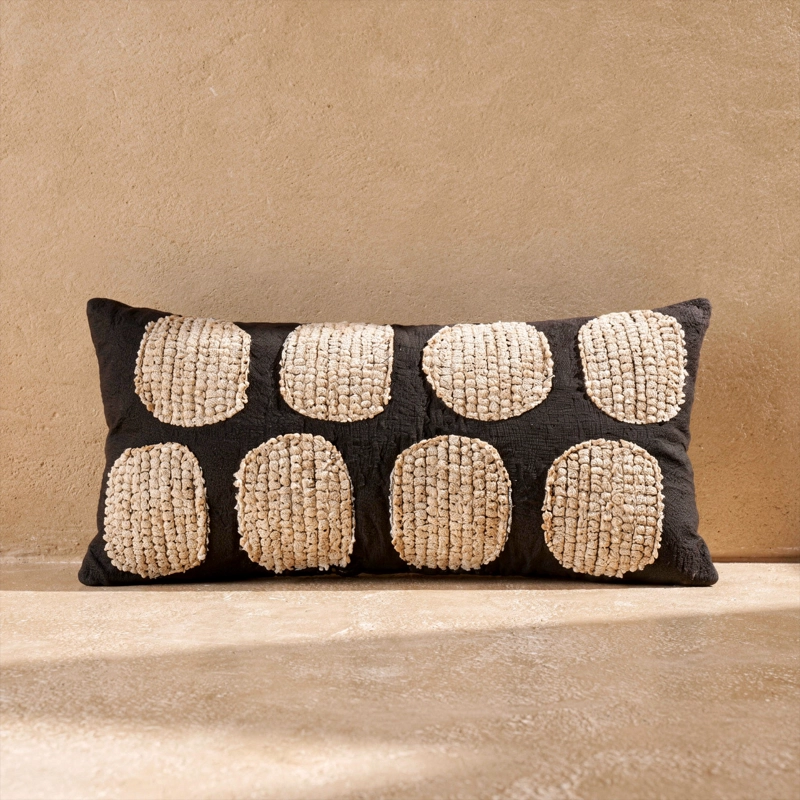 COJIN RECTANGULAR DE LINO DOTS - 8