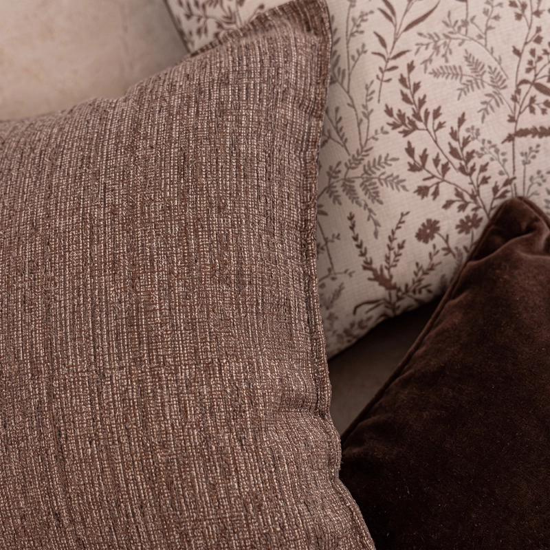 COJIN DECORATIVO TEXTURIZADO JACQUARD CAFE  PARA SALON - 9
