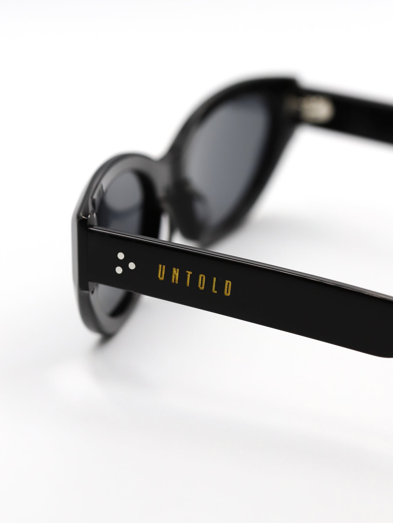 LENTES DE SOL MIRAGE BLACK - UNTOLD - 3