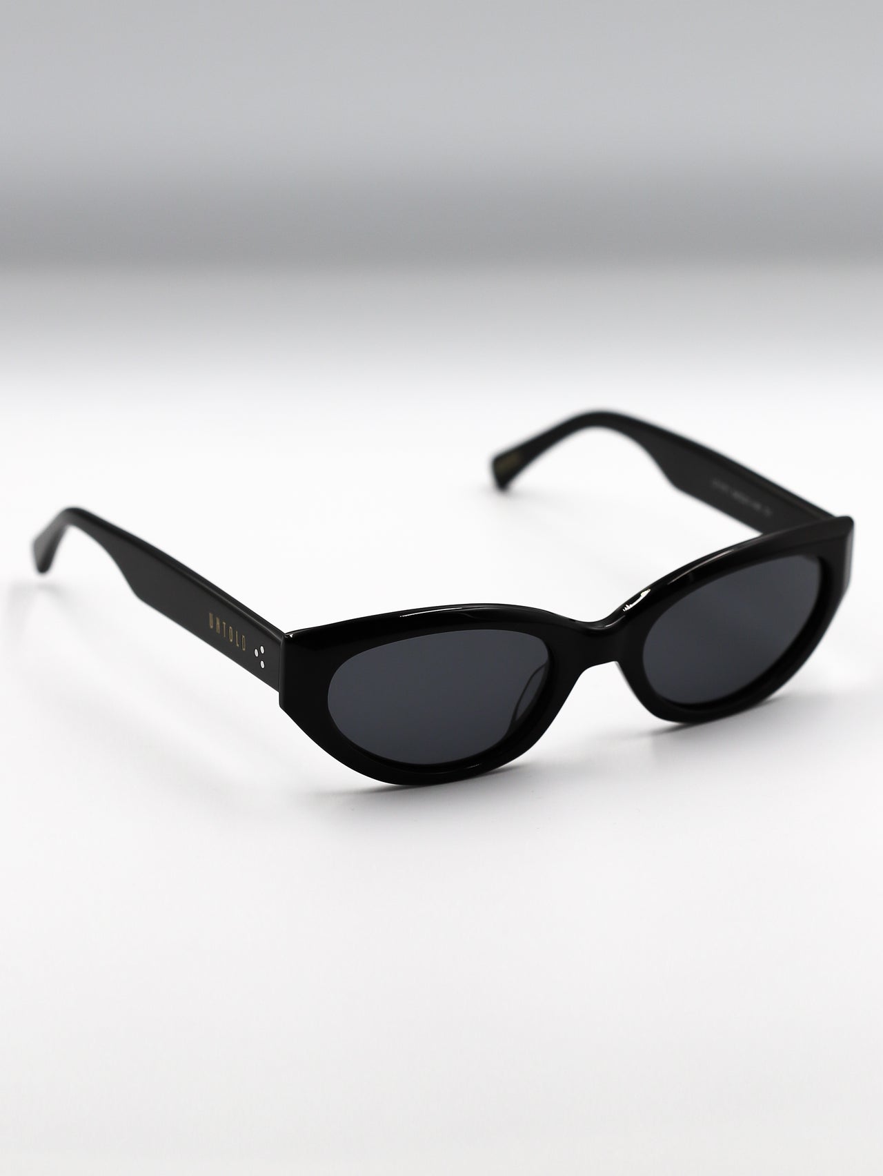 LENTES DE SOL MIRAGE BLACK - UNTOLD - 12