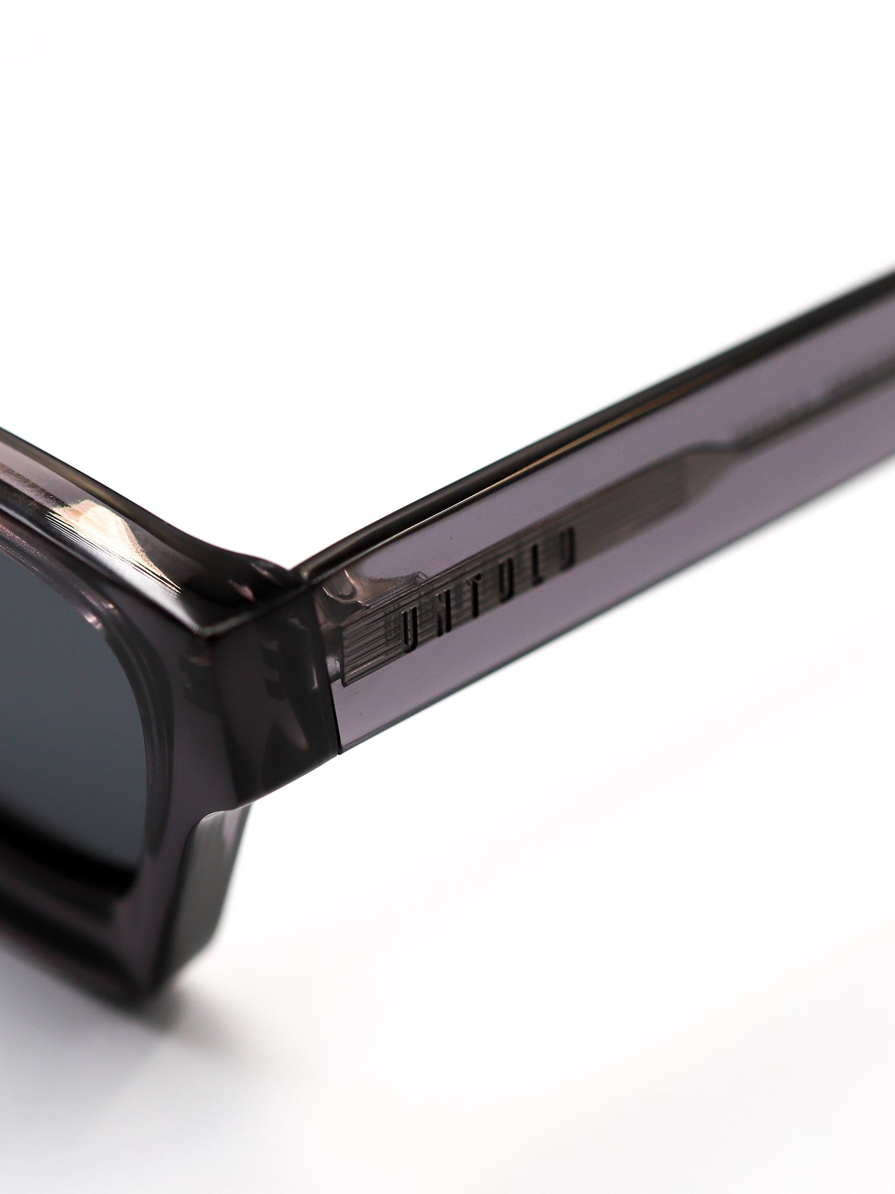 LENTES DE SOL MICENAS CLEAR GREY - UNTOLD - 2