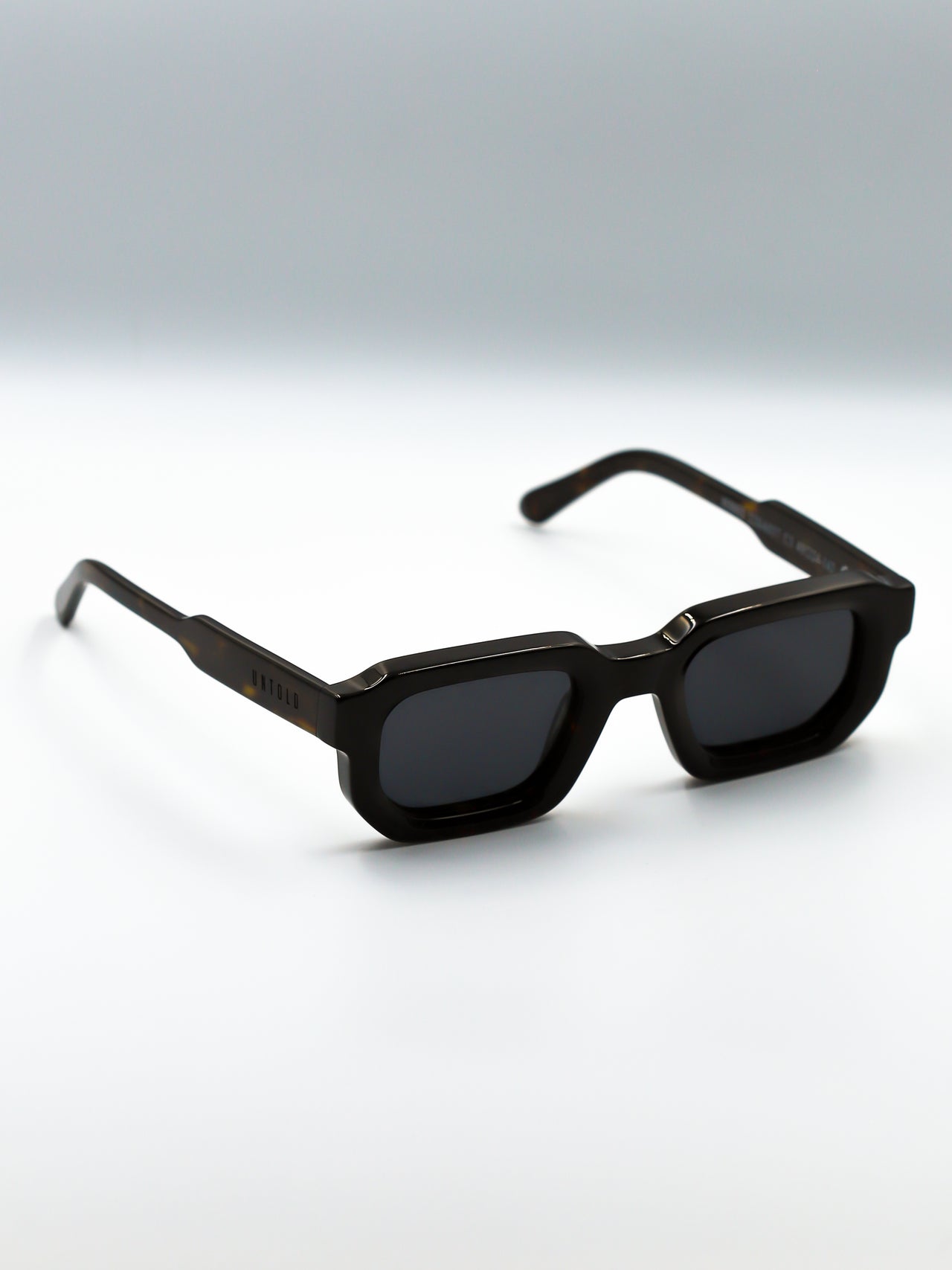 LENTES DE SOL HERMES DARK TIGRIS - UNTOLD - 8