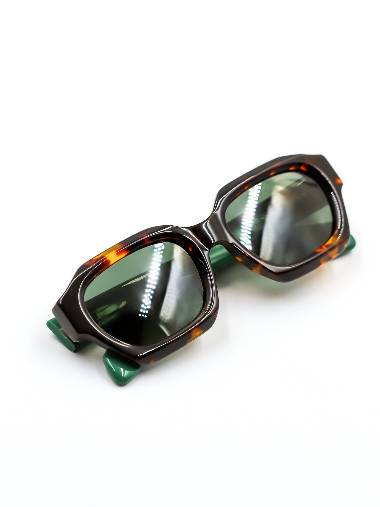 LENTES DE SOL COSMO TIGRIS GREEN - UNTOLD - 8