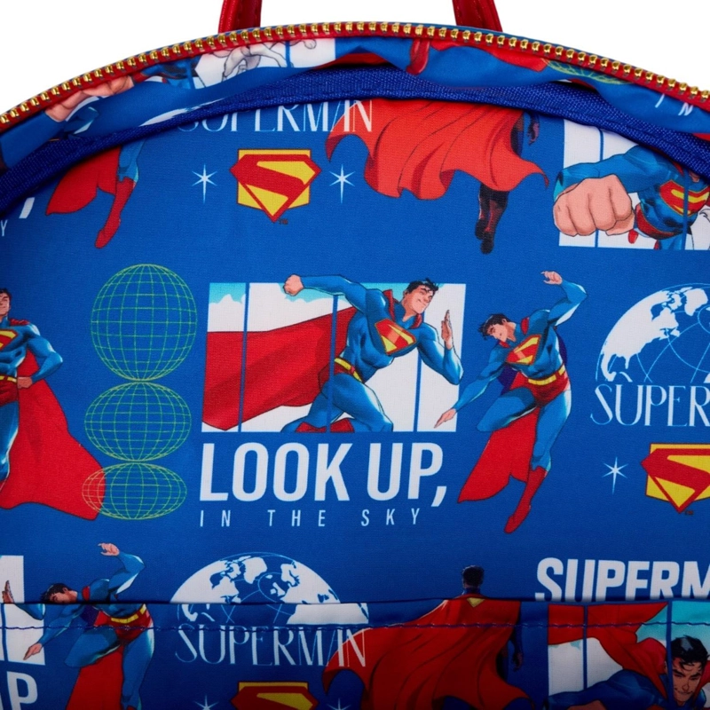 MOCHILA LOUNGEFLY HOMBRE SUPERMAN LIGHT UP DC COMICS - 6