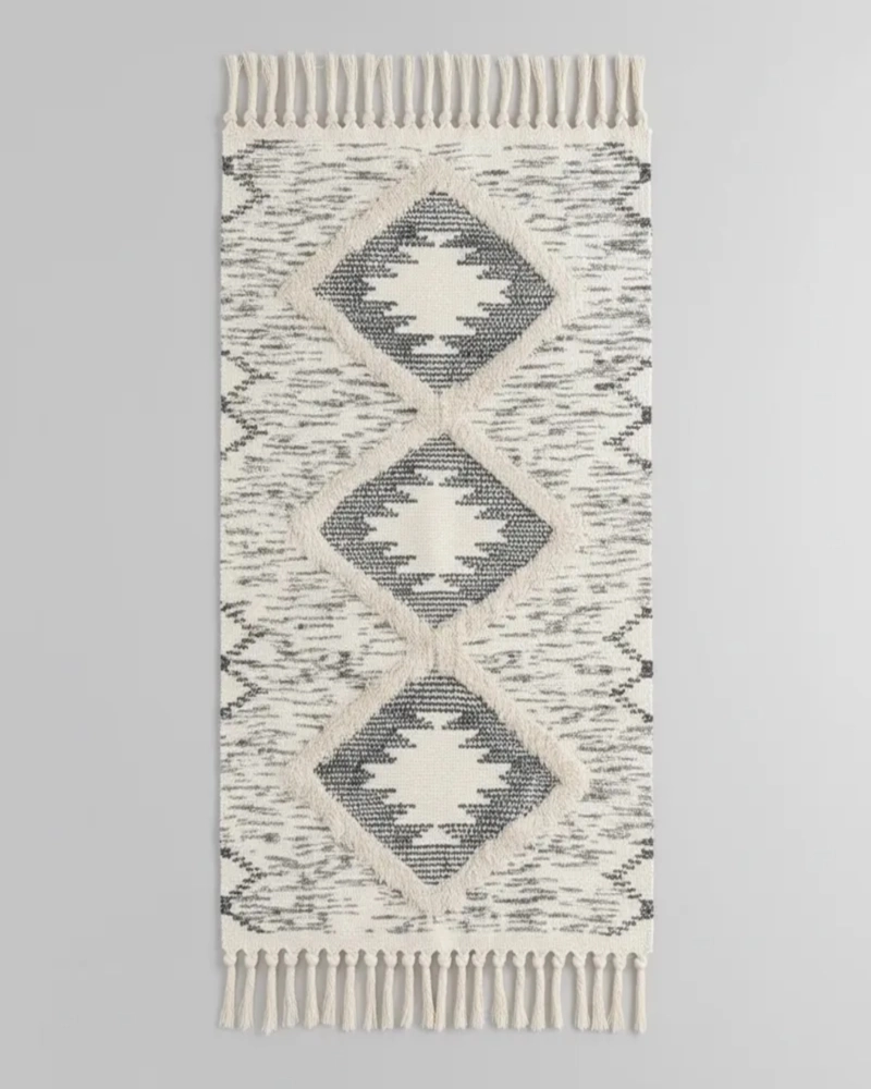 BAJADA DE CAMA DE LINO ESTILO BOHO  MEDIDA 60 CM X 90 CM - 2