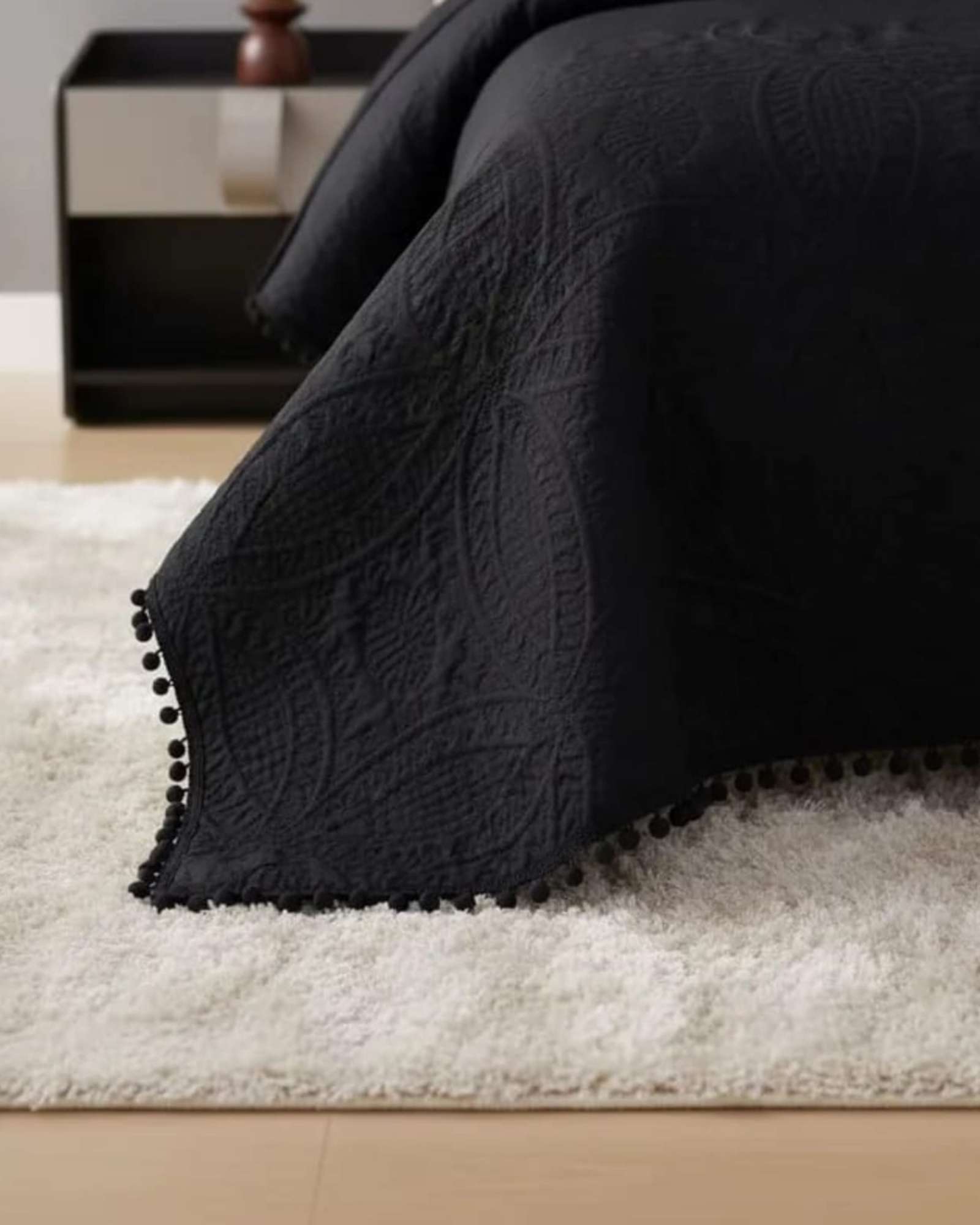 CUBRECAMA QUILT CON POMPONES 2 PLAZAS - 3