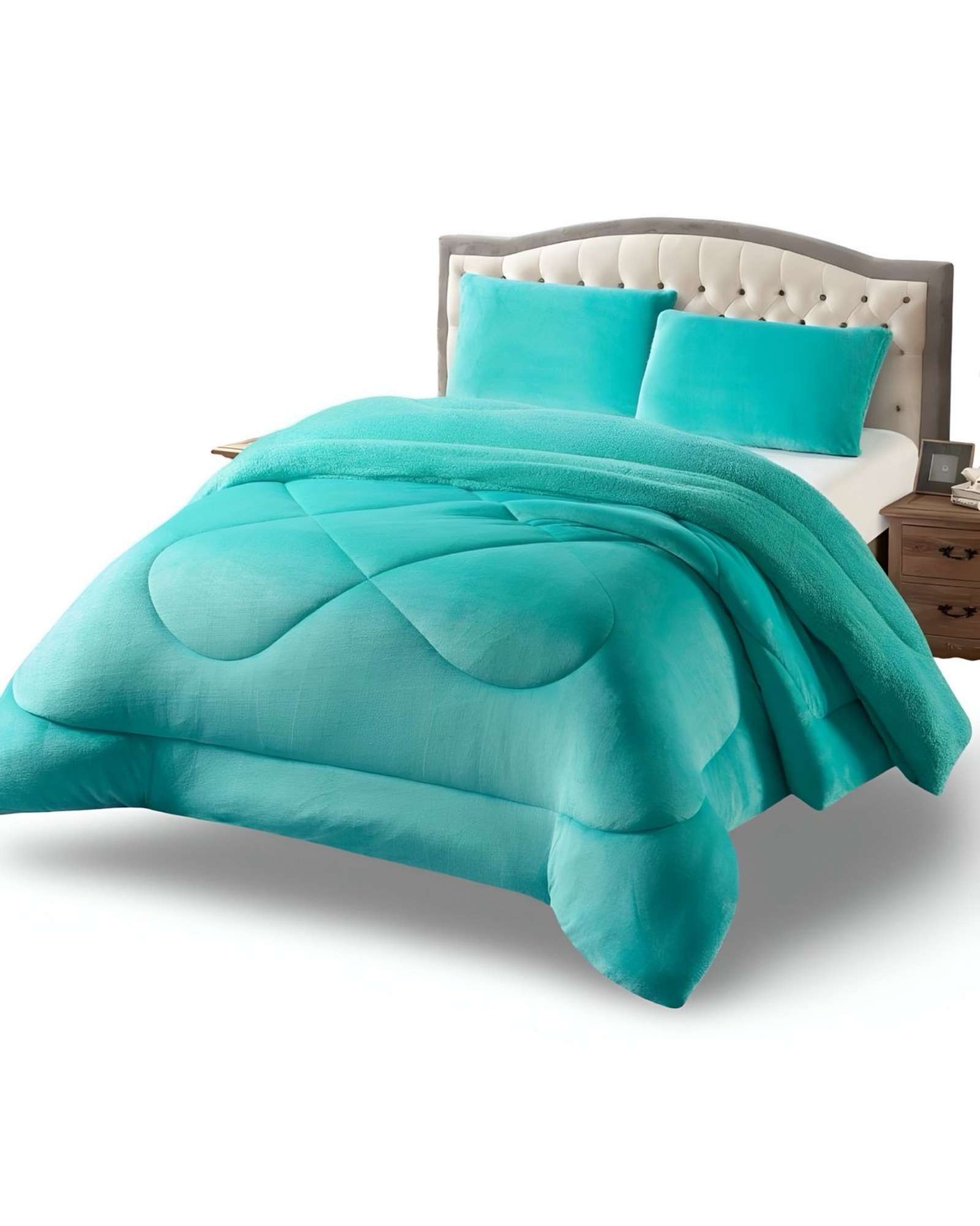 CUBRECAMA DE INVIERNO CON CHIPORRO DISEÑO LISO KING - 2
