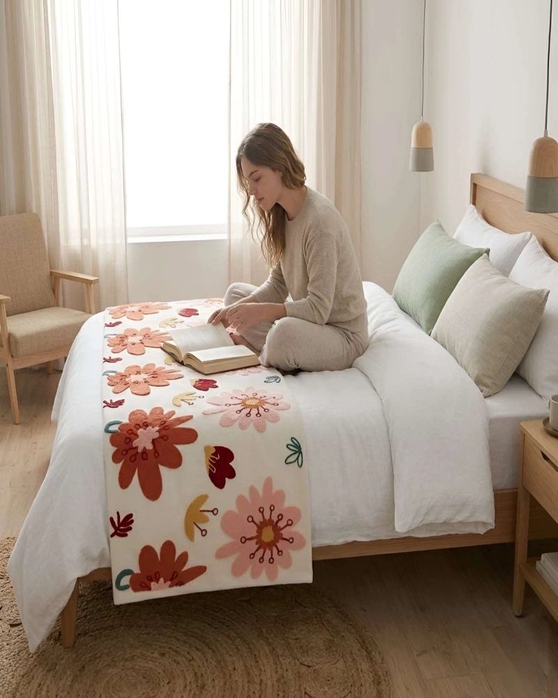 PIECERA PARA CAMA CON BORDADO DECORATIVO B1 - 2