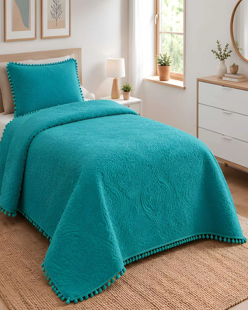 CUBRECAMA 1.5 PLAZAS TEXTURIZADO EN RELIEVE Y POMPONES - 3