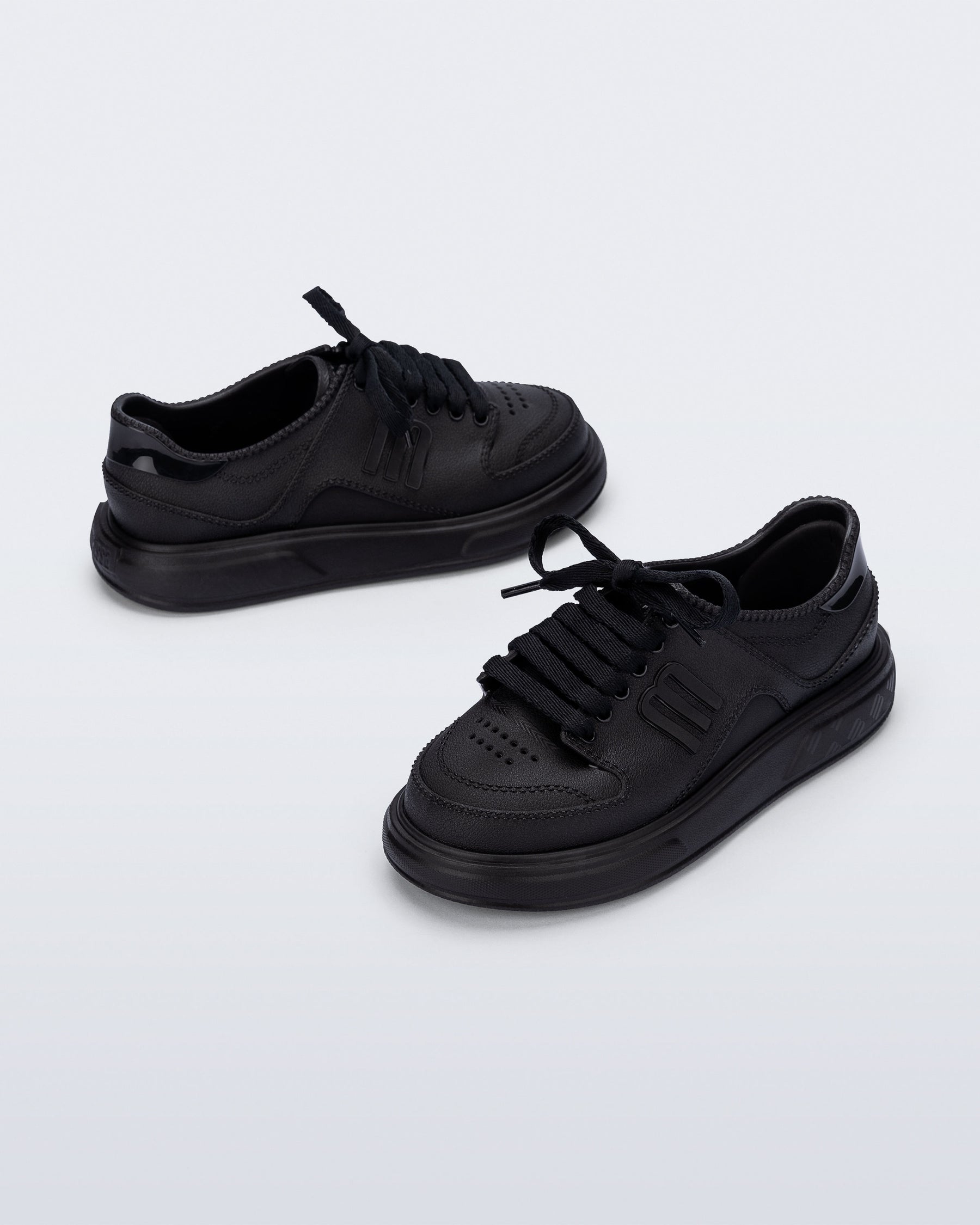ZAPATILLA INFANTIL MINI MELISSA BOLD SNEAKER NEGRO - 2