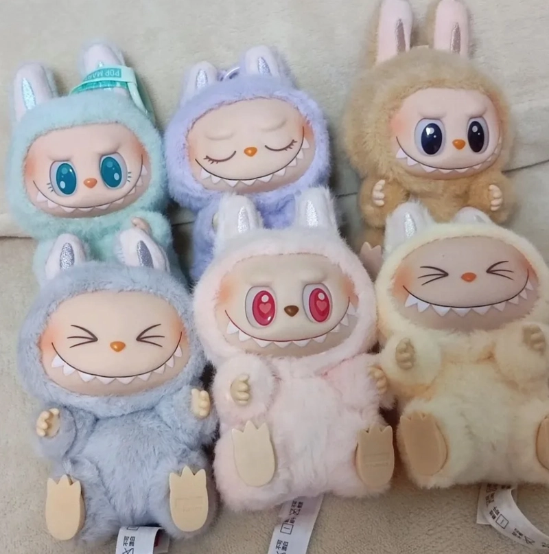 LABUBU SENTADO MACARON THE MONSTERS - 2